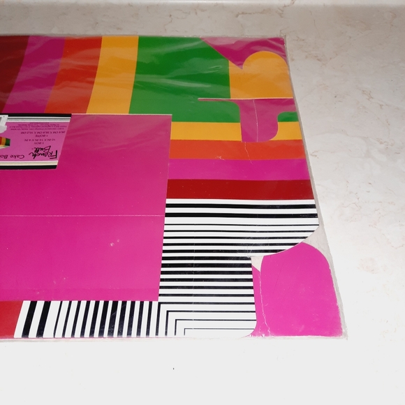 Rainbow Black & White Stripe Bakery Cake Window Box French Bull - Picture 8 of 13